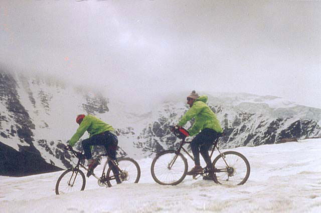 Maurizio Belli - Himalaya in sella a una mountain bike